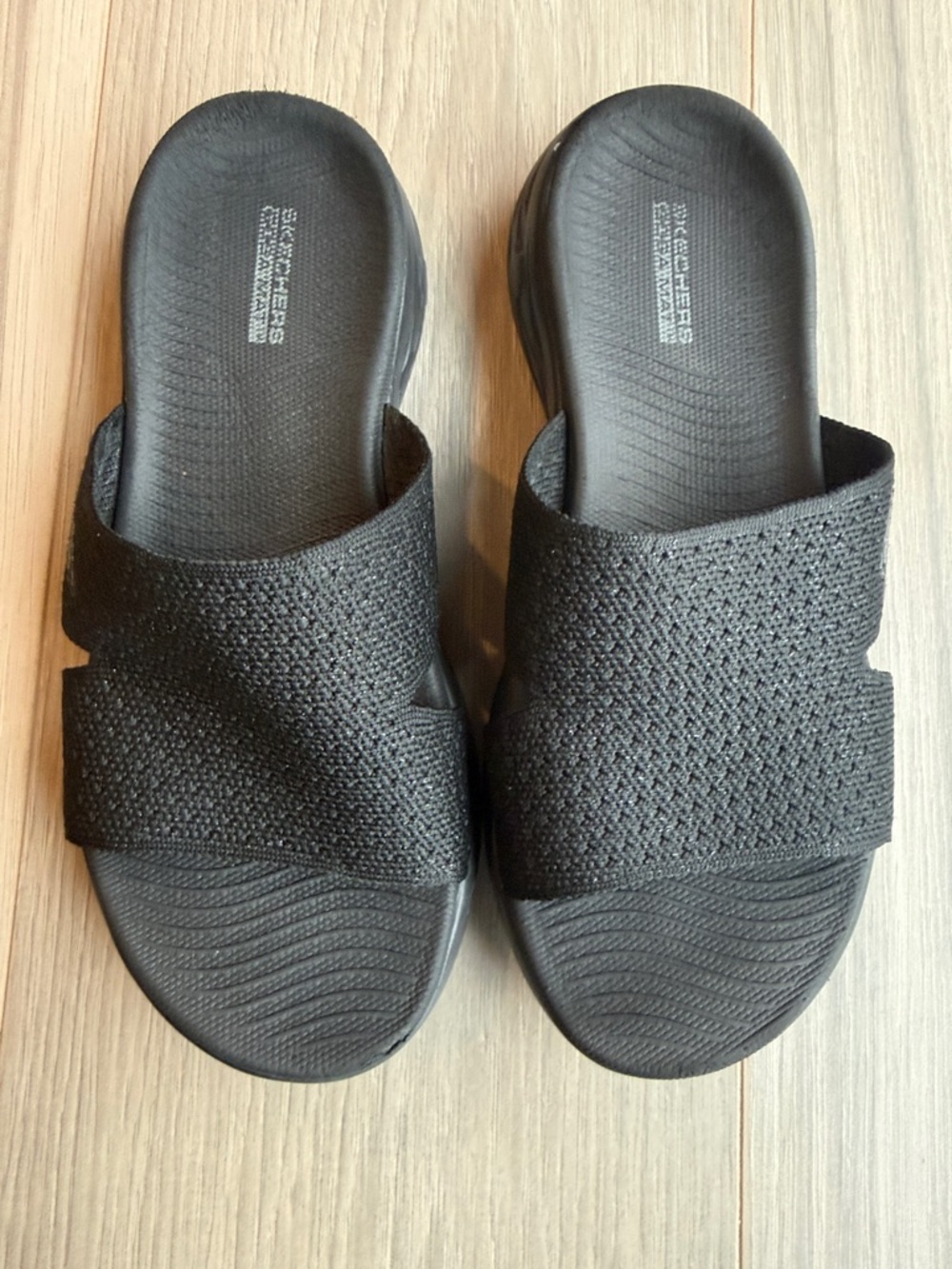 Skechers Women's Black On-The-Go 600 Slide Sandals Size 6